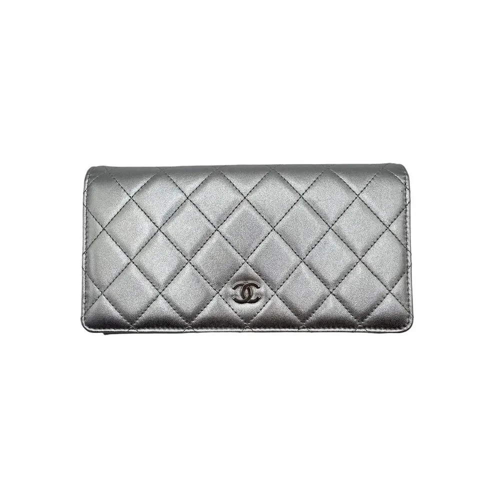 Chanel Silver-tone Interlocking CC Yen Wallet Bifold Wallet